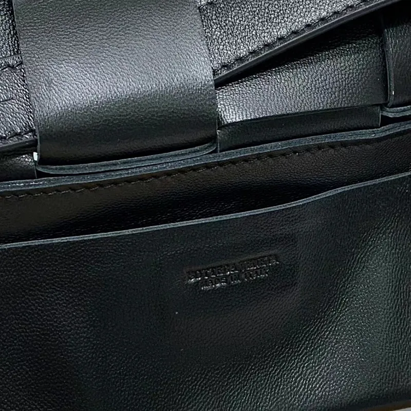All categories 💚 Authentic bags 💚 BV 2025 new BV crossbody bag